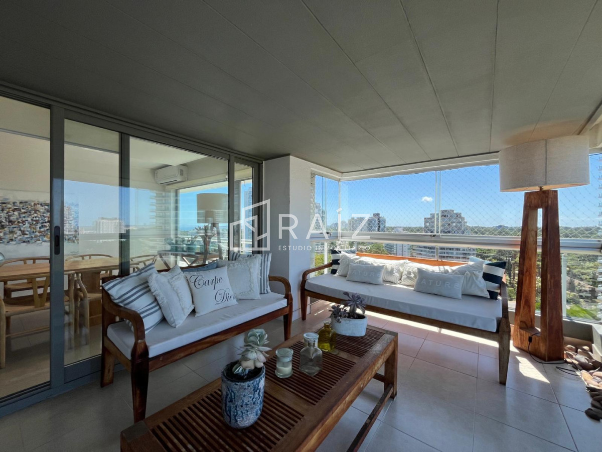 Apartamento ID.11918 - VENTA PENTHOUSE 4 DORMITORIOS BRAVA