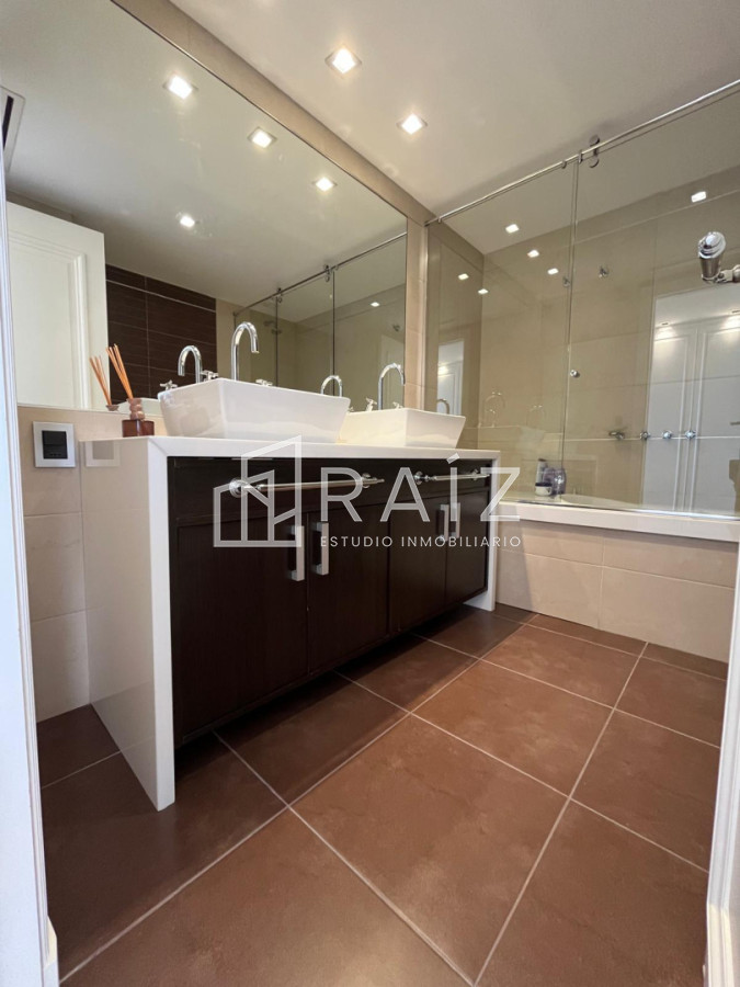 Apartamento ID.11858 - VENTA APARTAMENTO 4 DORMITORIOS + DEPENDECIA Y GYM PROPIO PLAYA BRAVA