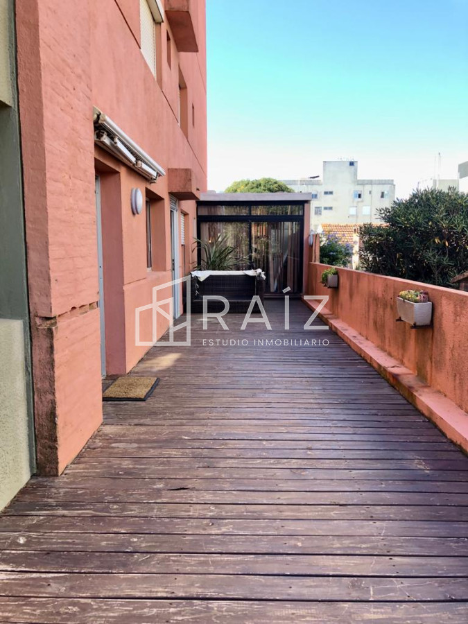 Apartamento ID.87 - Disponible en venta, amplia planta con  vista al mar.