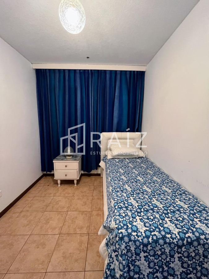 Apartamento ID.5854 - APARTAMENTO 3 DORMITORIOS Y DEPENDENCIA PRIMERA LINEA MANSA