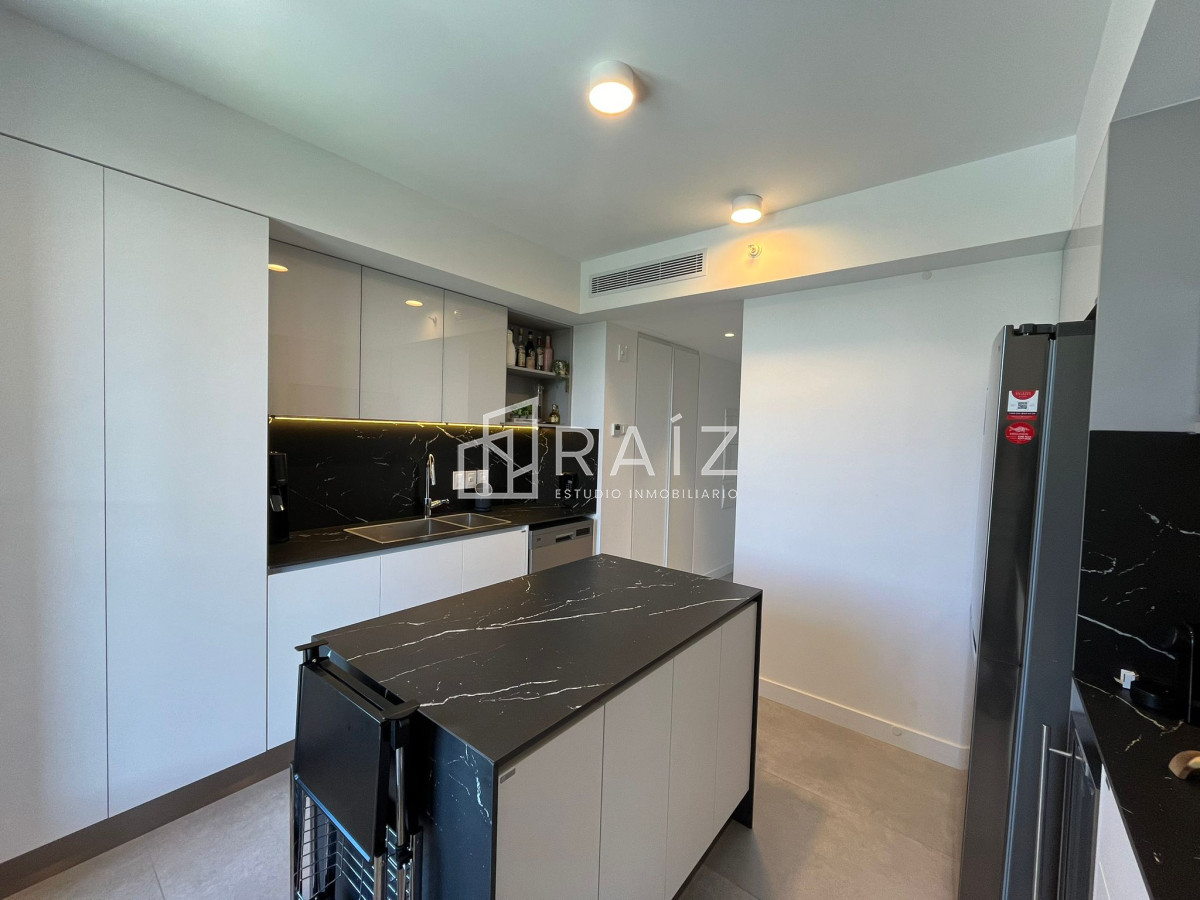 Apartamento ID.10561 - APARTAMENTO 3 DORMITORIOS ALQUILER ANUAL MANSA - EDIFICIO DE EXCELENTE CATEGORIA