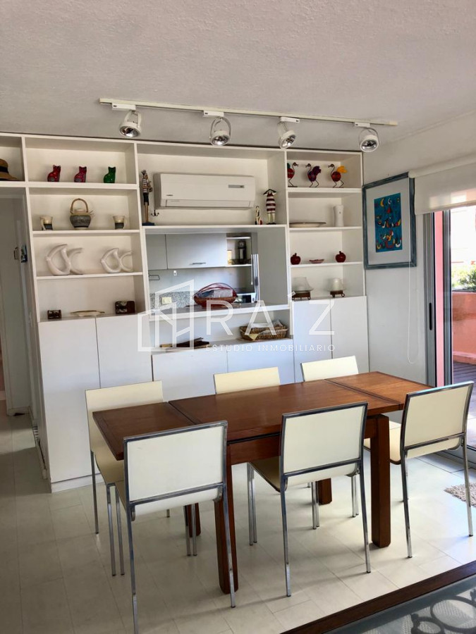 Apartamento ID.87 - Disponible en venta, amplia planta con  vista al mar.