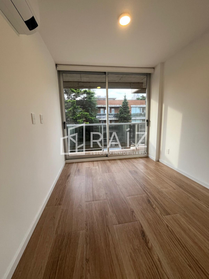 Apartamento ID.10551 - VENTA APARTAMENTO 2 DORMITORIOS MANSA-DOBLE GARAJE Y BAULERA