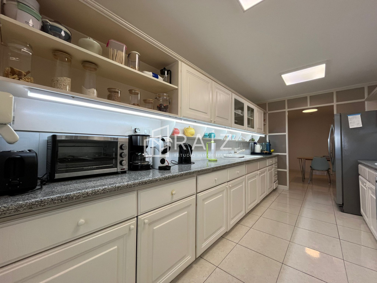 Apartamento ID.1673 - APARTAMENTO EN VENTA 3 DORMITORIOS y DEPENDENCIA PLAYA MANSA