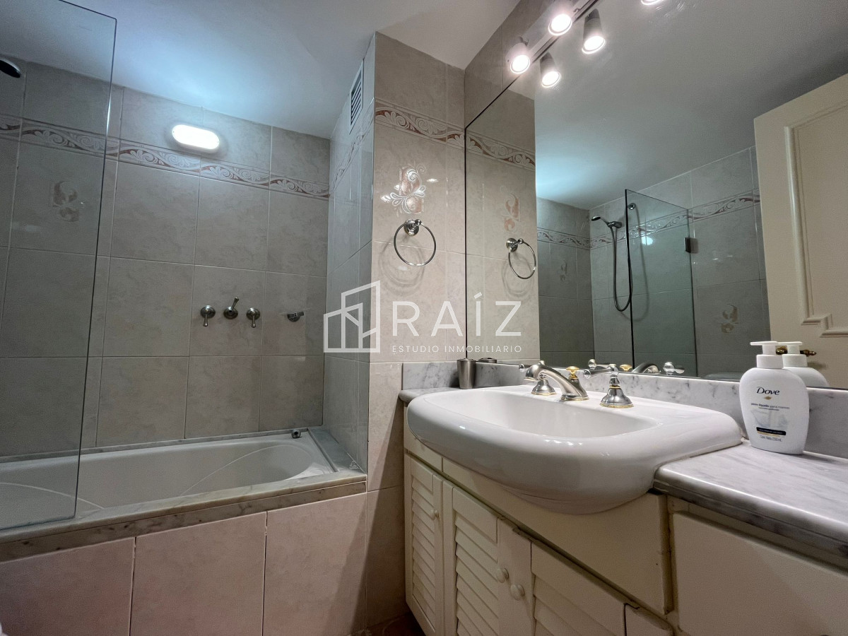 Apartamento ID.1673 - APARTAMENTO EN VENTA 3 DORMITORIOS y DEPENDENCIA PLAYA MANSA