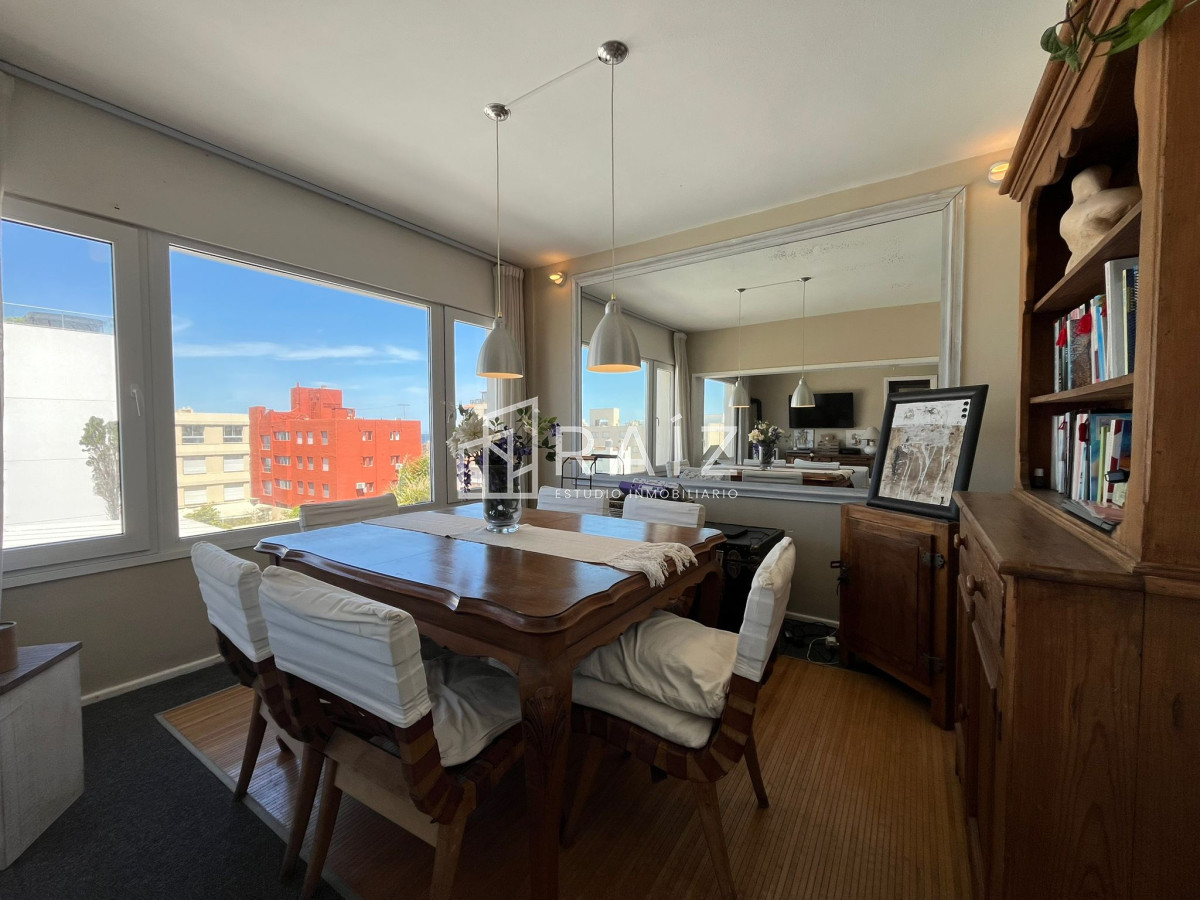 Apartamento ID.8070 - APARTAMENTO EN VENTA 3 DORMITORIOS  2 BAÑOS GARAGE PENINSULA