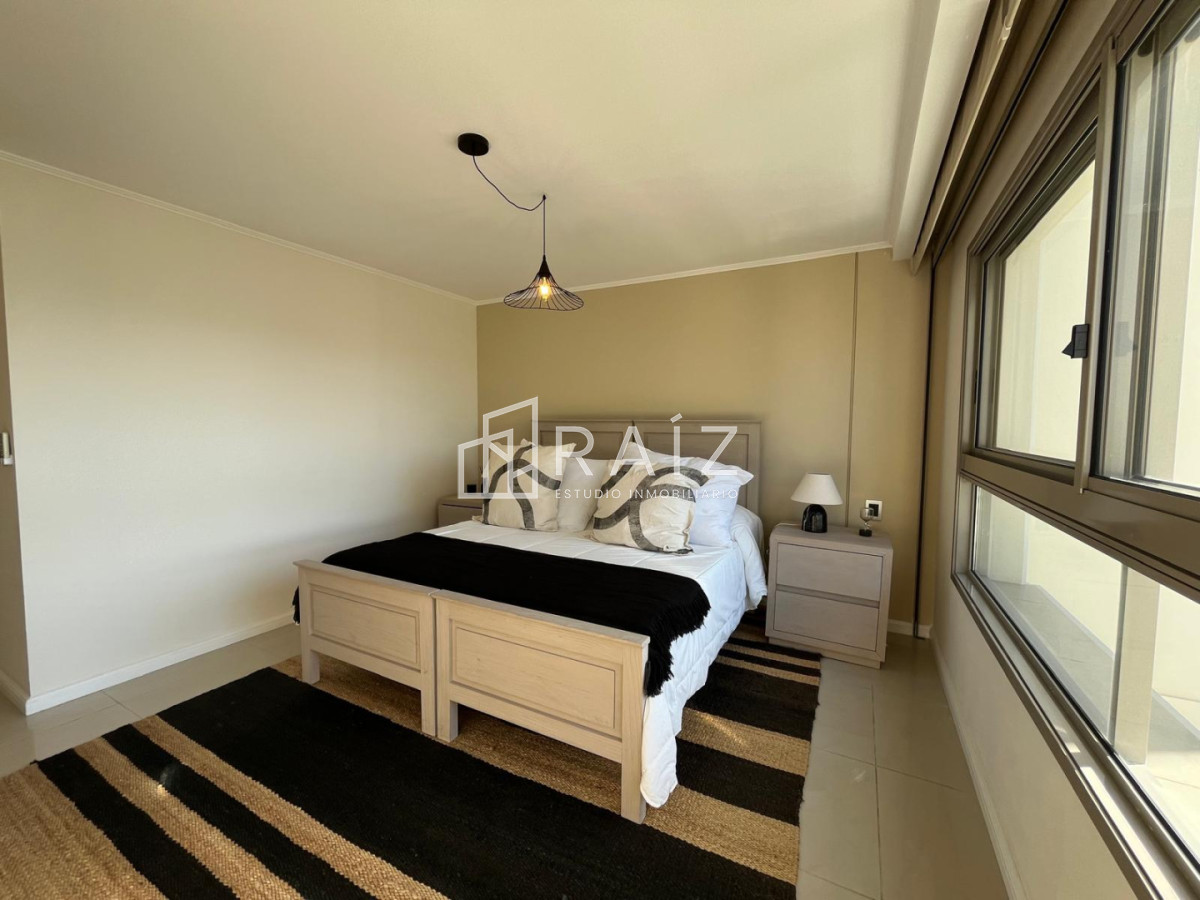 Apartamento ID.11858 - VENTA APARTAMENTO 4 DORMITORIOS + DEPENDECIA Y GYM PROPIO PLAYA BRAVA