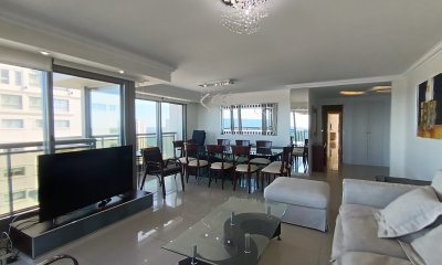 Apartamento en Punta del Este, Brava