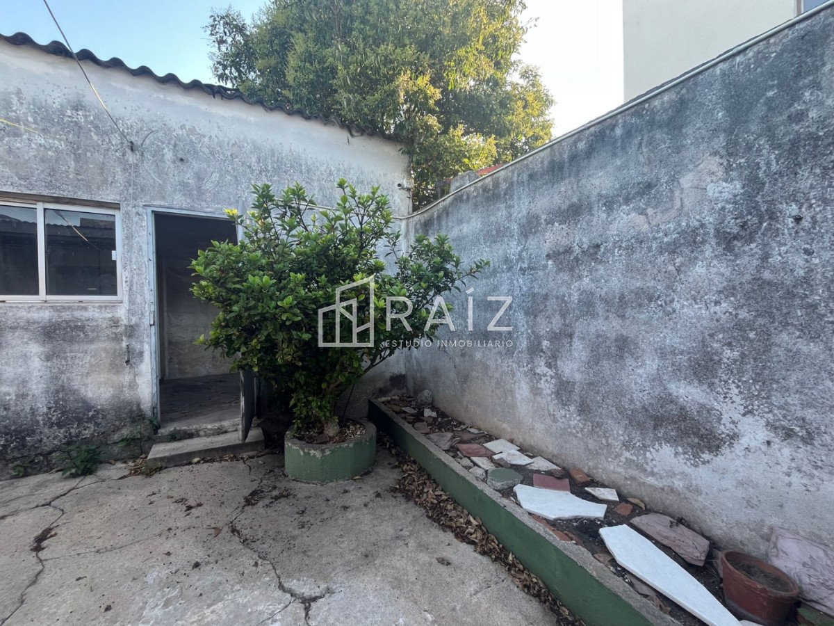 Casa ID.11827 - VENTA 2 CASAS MISMO PADRON SAN CARLOS