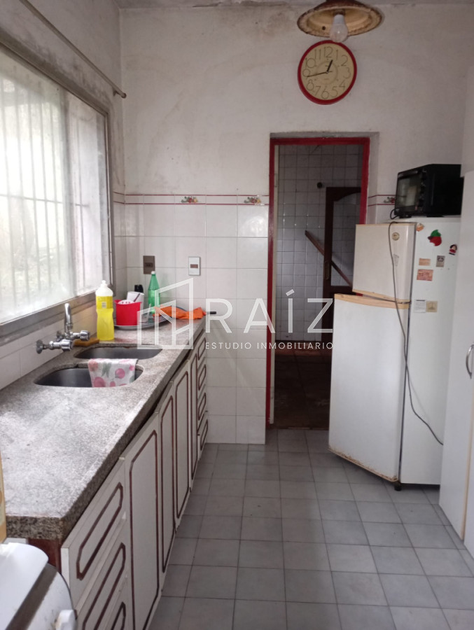 Casa ID.12095 - VENTA CASA 4 DORMITORIOS AV ESPAÑA