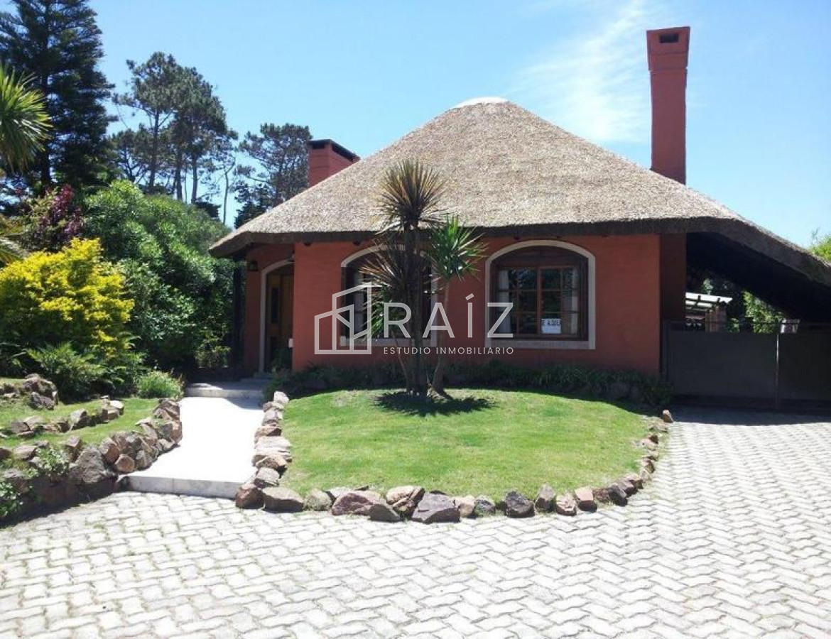 Casa ID.1867 - Casa en Punta del Este, Jardines de Córdoba