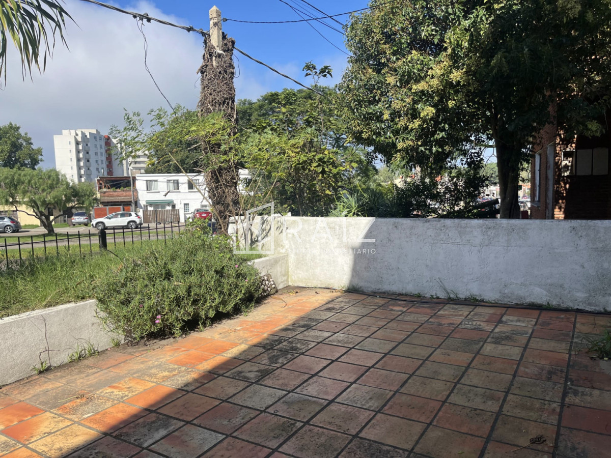 Casa ID.12095 - VENTA CASA 4 DORMITORIOS AV ESPAÑA