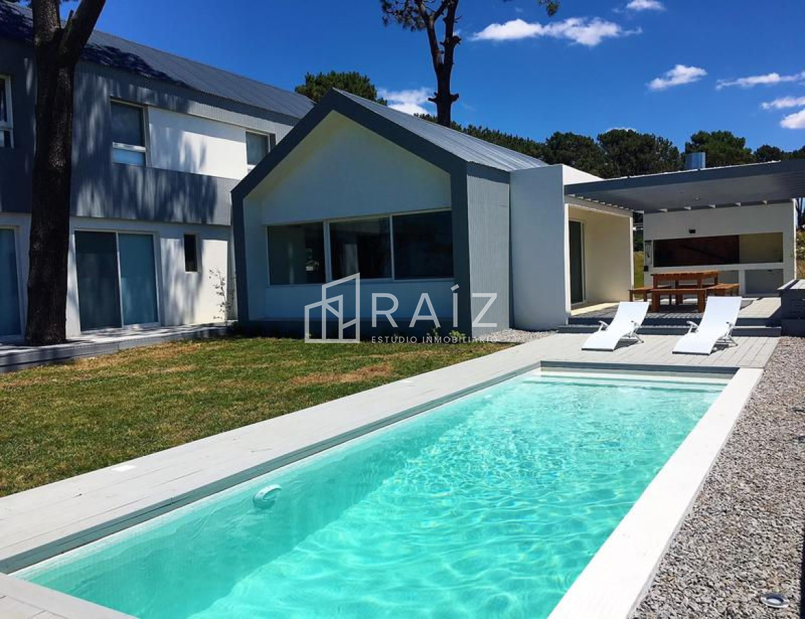 Casa ID.2549 - ESPECTACULAR CASA 5 DORMITORIOS EN VENTA JOSE IGNACIO