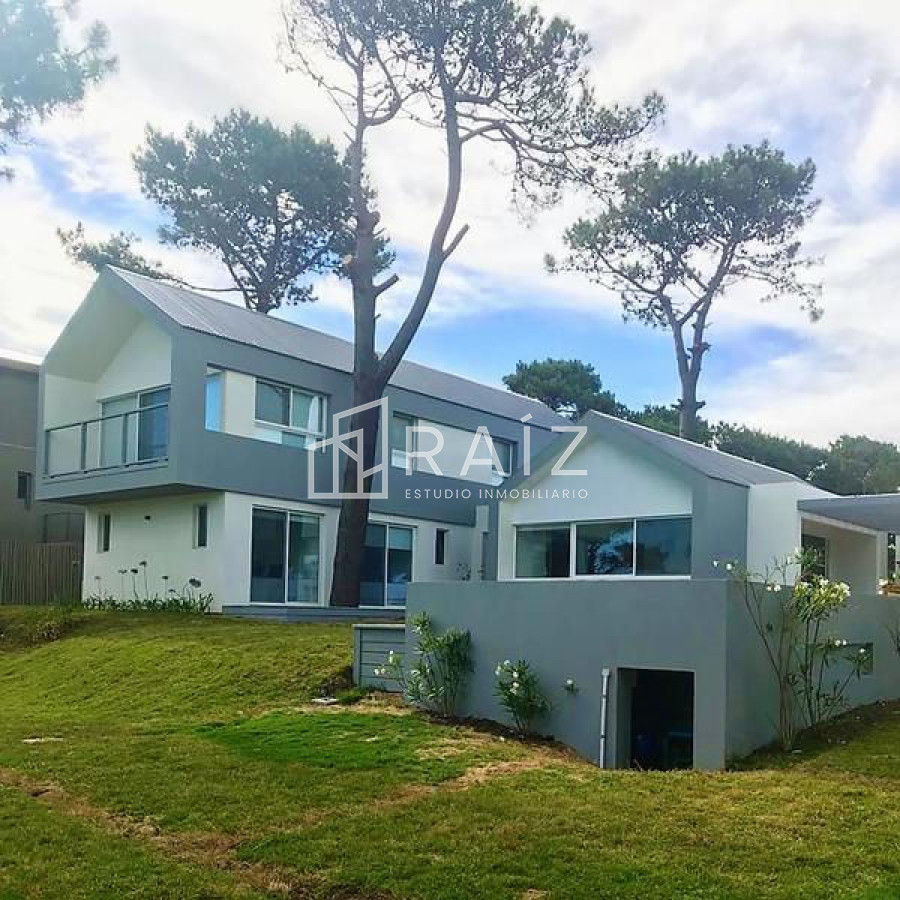 Casa ID.2549 - ESPECTACULAR CASA 5 DORMITORIOS EN VENTA JOSE IGNACIO