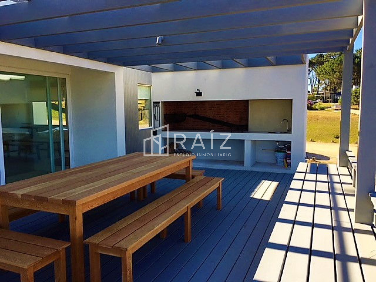 Casa ID.2549 - ESPECTACULAR CASA 5 DORMITORIOS EN VENTA JOSE IGNACIO