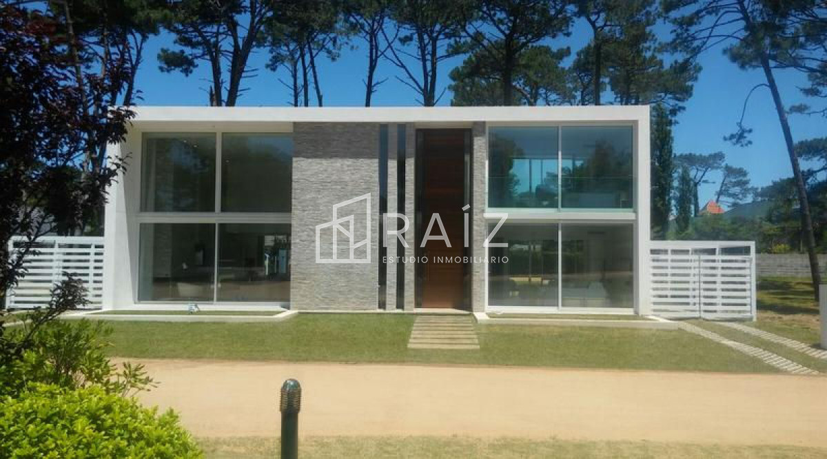 Casa ID.2578 - Casa en Punta del Este, Boulevard Park
