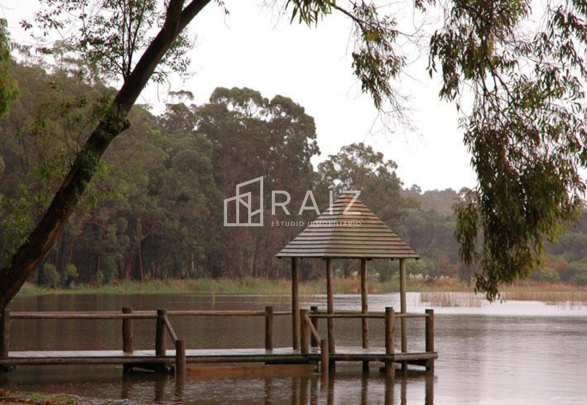 Casa ID.611 - Excelente casa de 5 dormitorios a pasos del mar. EN VENTA!!