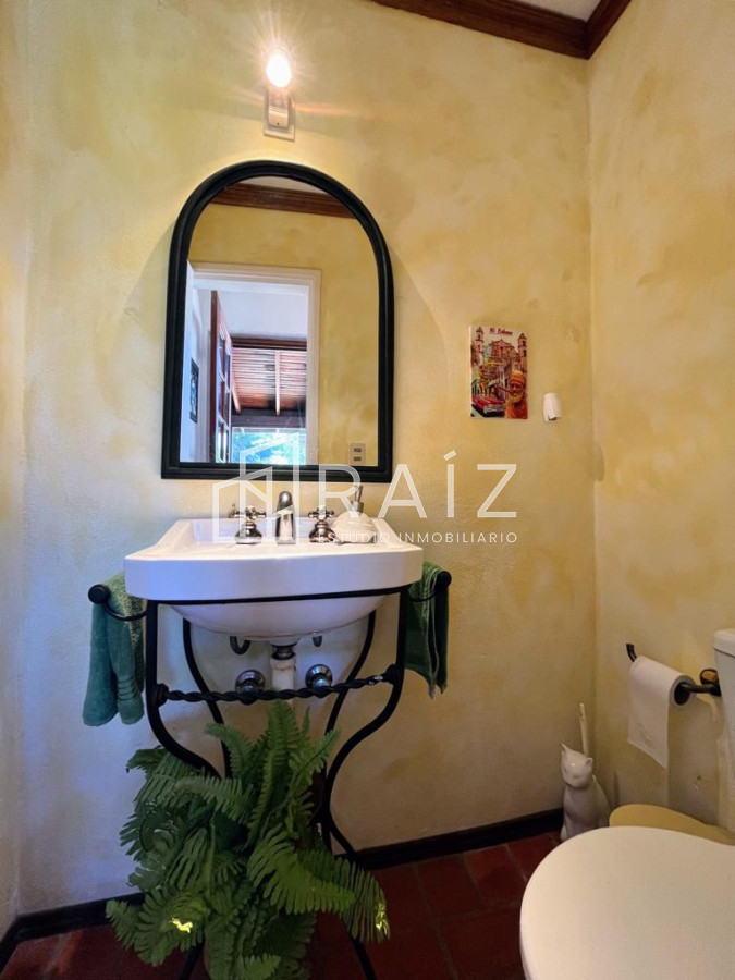 Casa ID.7937 - VENTA CASA 4 DORMITORIOS Y DEPENDENCIA SAN RAFAEL