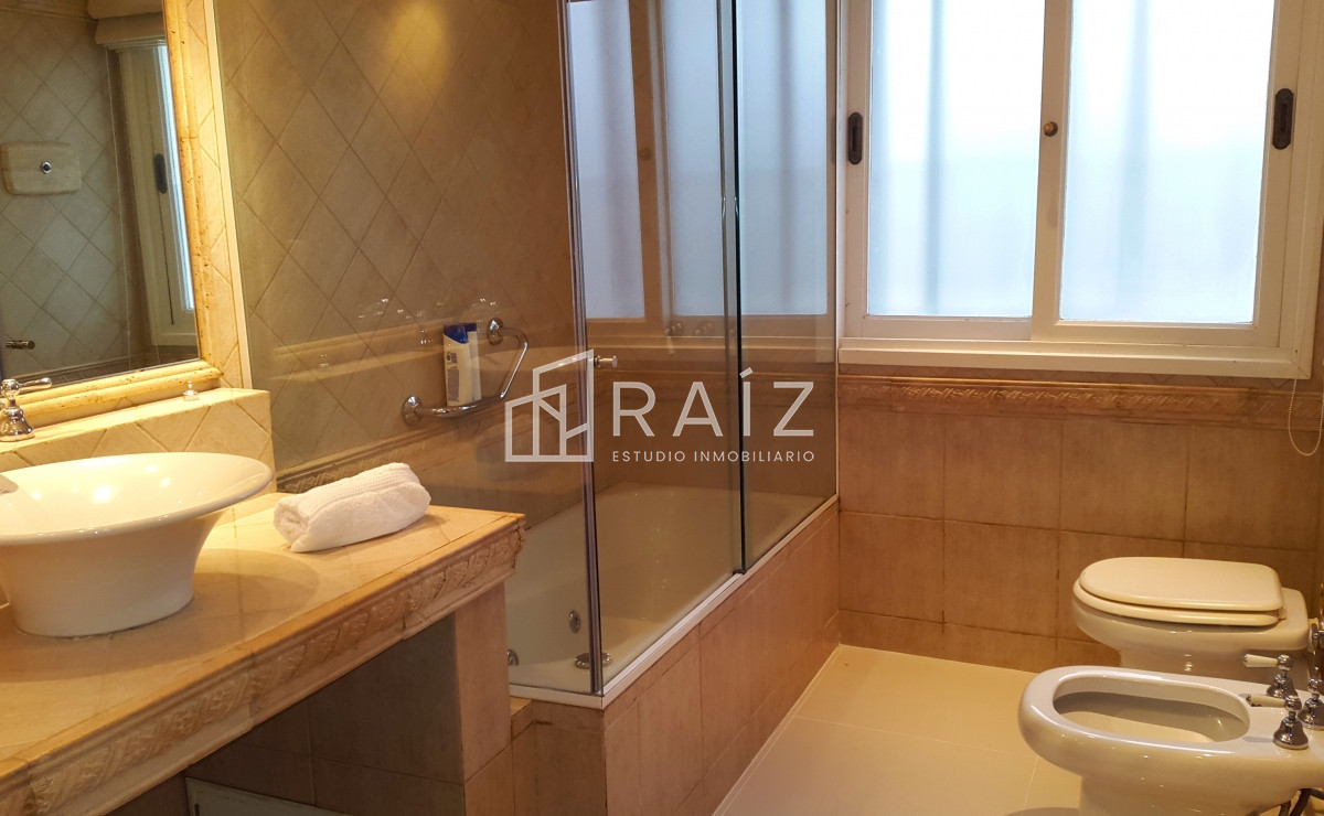 Casa ID.1747 - EXCELENTE CASA DE 5 DORMITORIOS