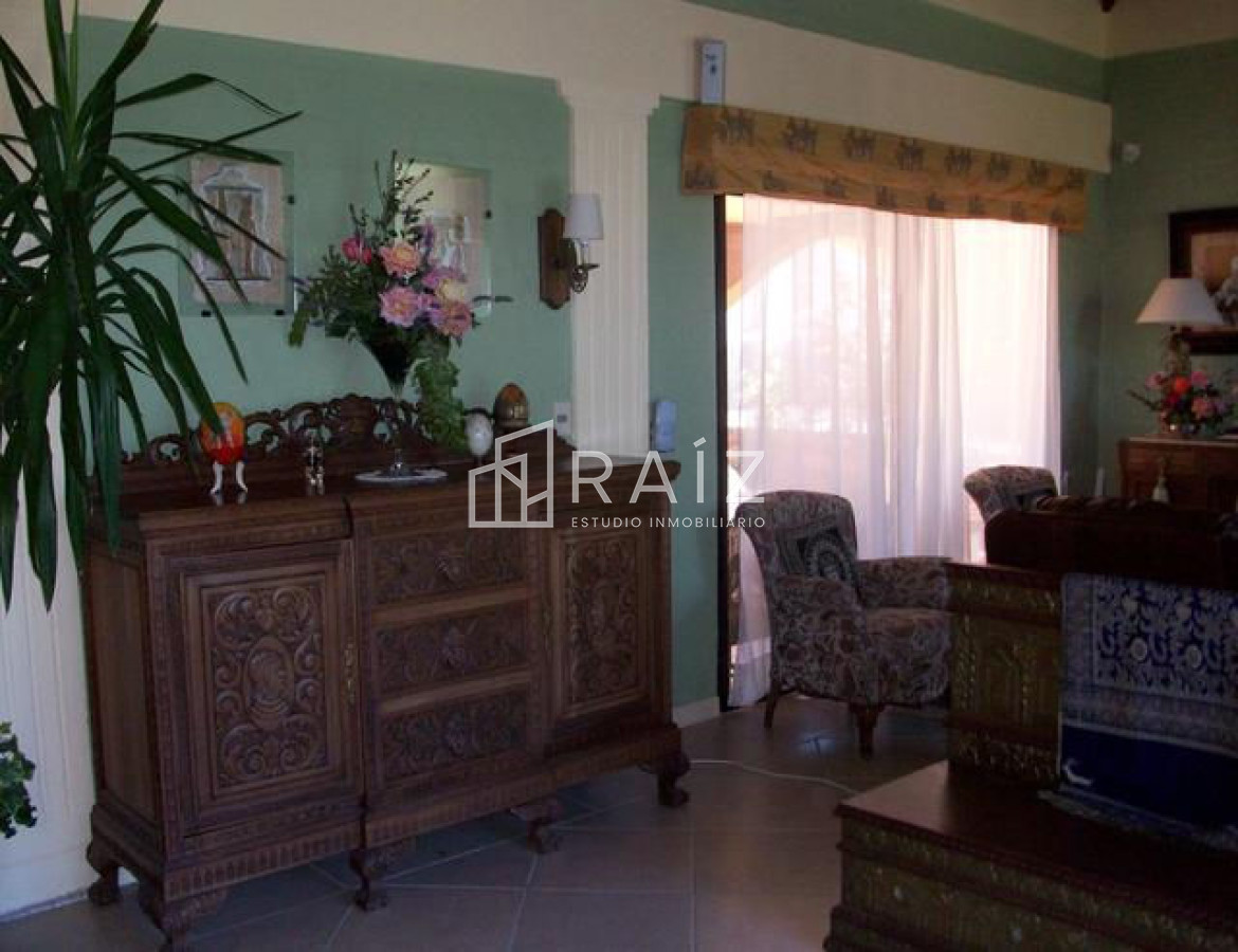 Casa ID.318 - ESTE OESTE