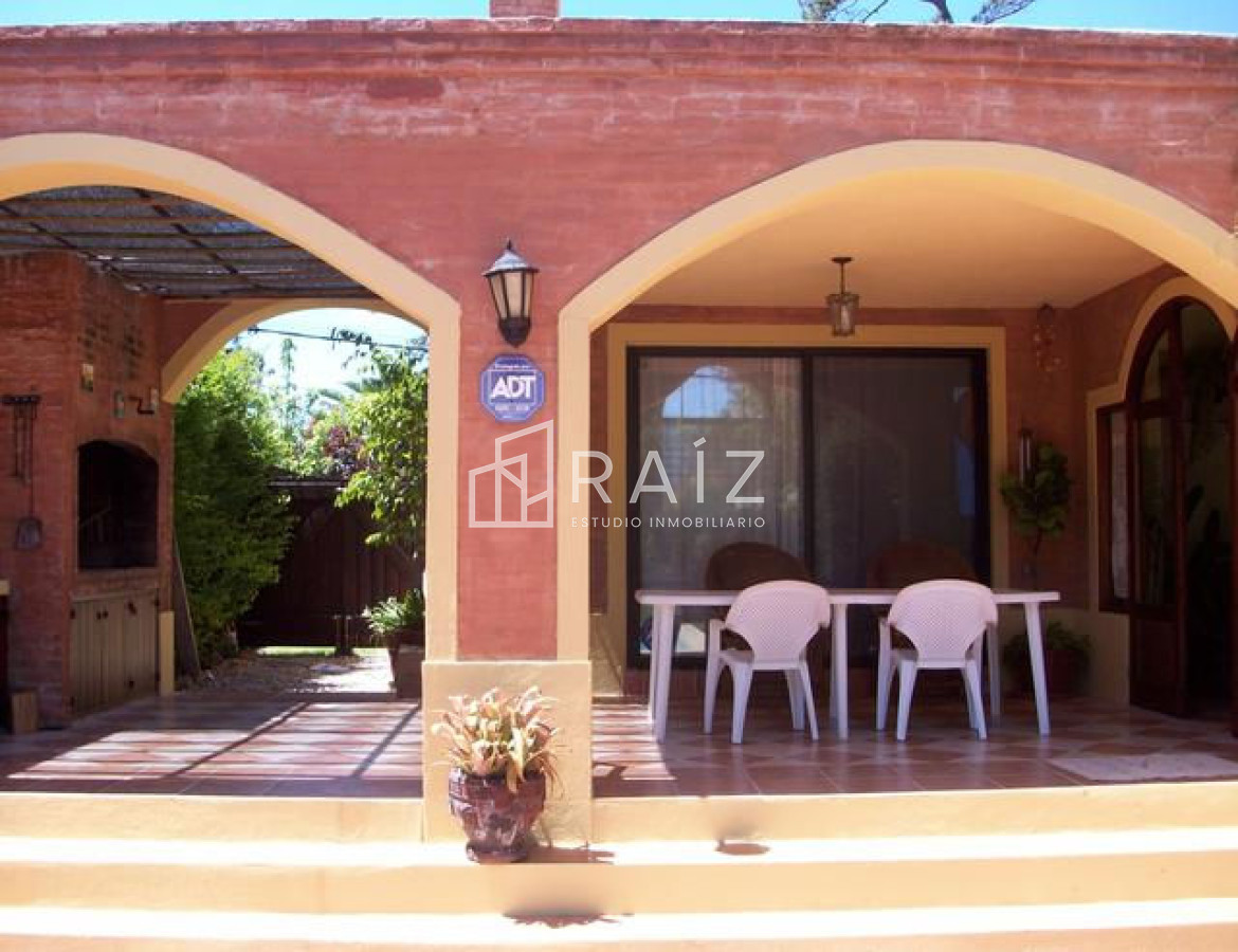 Casa ID.318 - ESTE OESTE