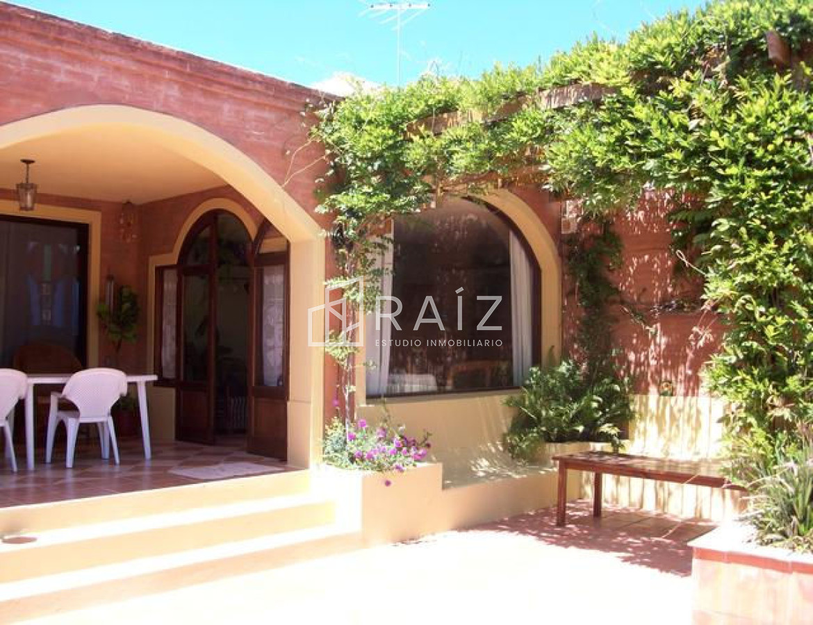 Casa ID.318 - ESTE OESTE