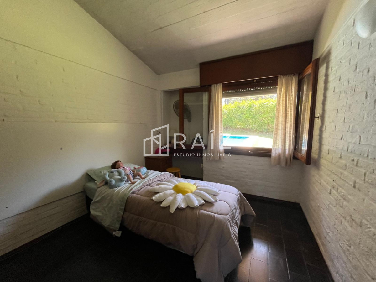 Casa ID.5646 - CASA EN VENTA 3 DORMITORIOS Y DEPENDECIA PINARES