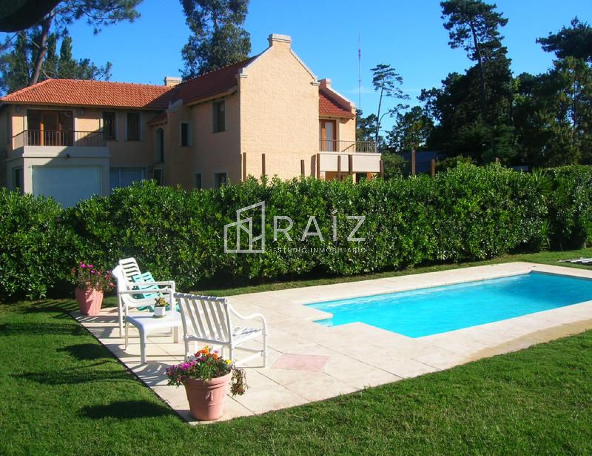 Casa ID.341 - Casa en Punta del Este, Cantegril