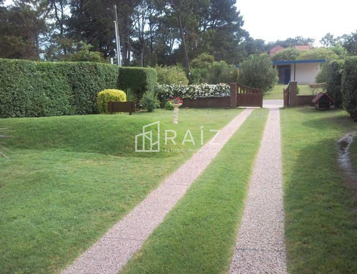 Casa ID.341 - Casa en Punta del Este, Cantegril