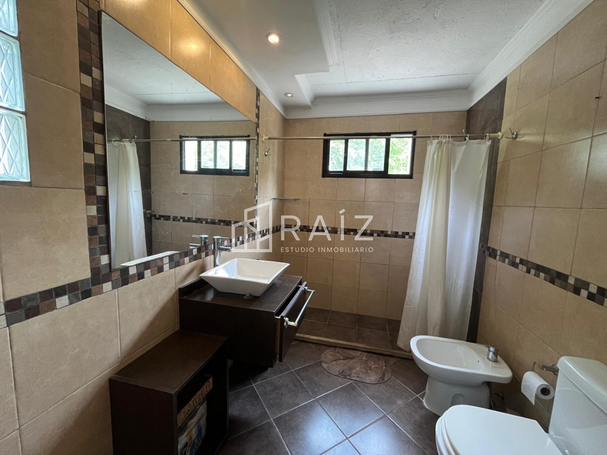 Casa ID.11202 - VENTA CASA 5 DORMITORIOS LAUSANA