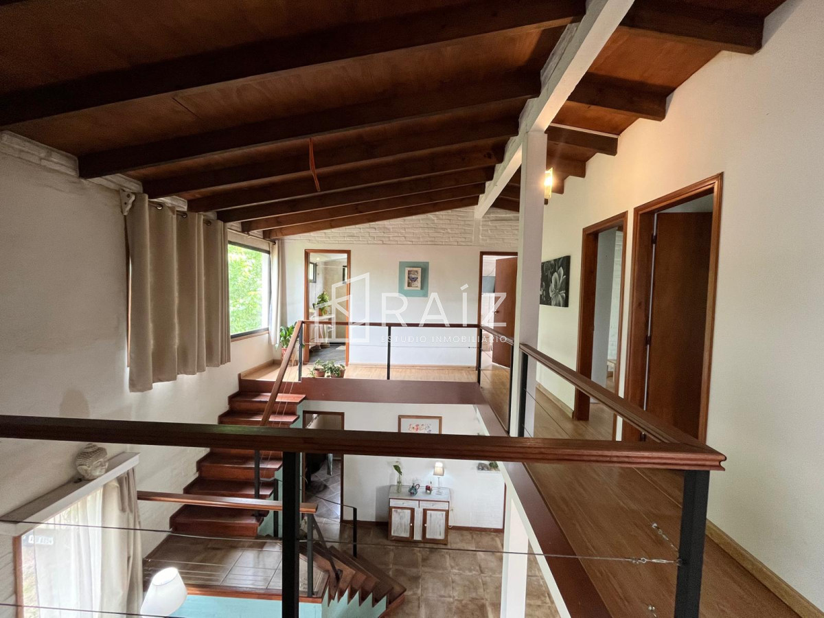 Casa ID.11202 - VENTA CASA 5 DORMITORIOS LAUSANA