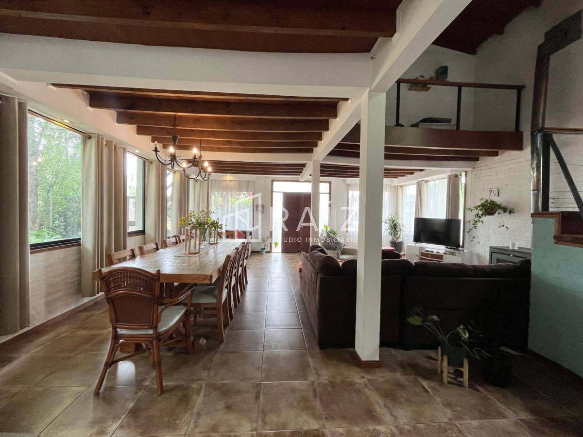 Casa ID.11202 - VENTA CASA 5 DORMITORIOS LAUSANA