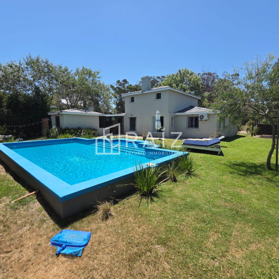 Casa ID.1881 - CASA EN VENTA 3 DORMITORIOS  EN LA BARRA