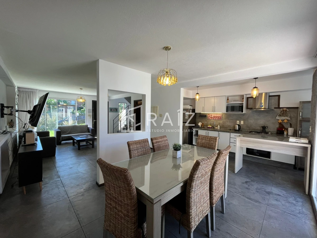 Casa ID.2554 - CASA  VENTA 3 DORMITORIOS ZONA ATLANTICO SHOPPING 