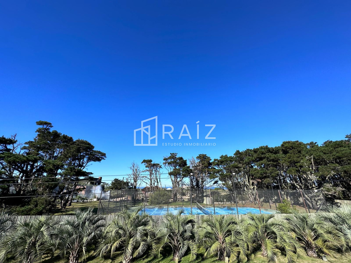 Casa ID.9351 - CASA 4 DORMITORIOS EN VENTA EN PUEBLO SAN VICENTE