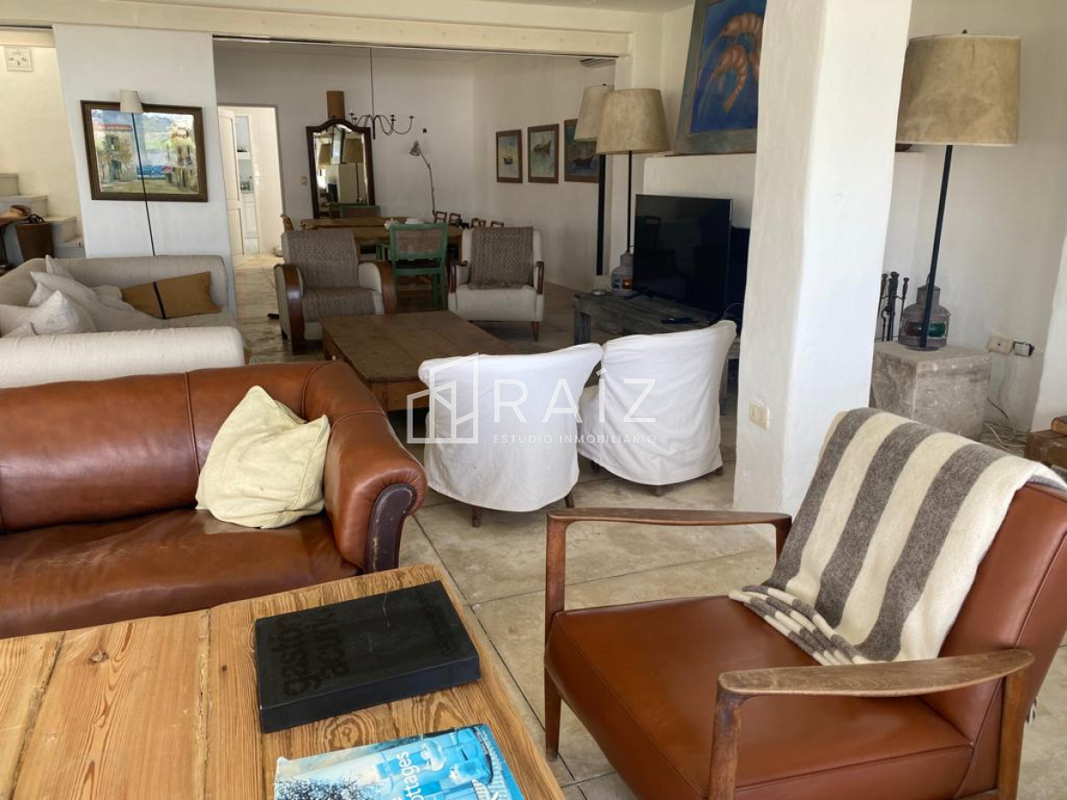 Casa ID.465 - EXCEPCIONAL CASA EN LA BARRA!!