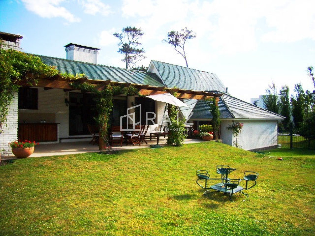 Casa ID.502 - Casa en Punta del Este, Pinares