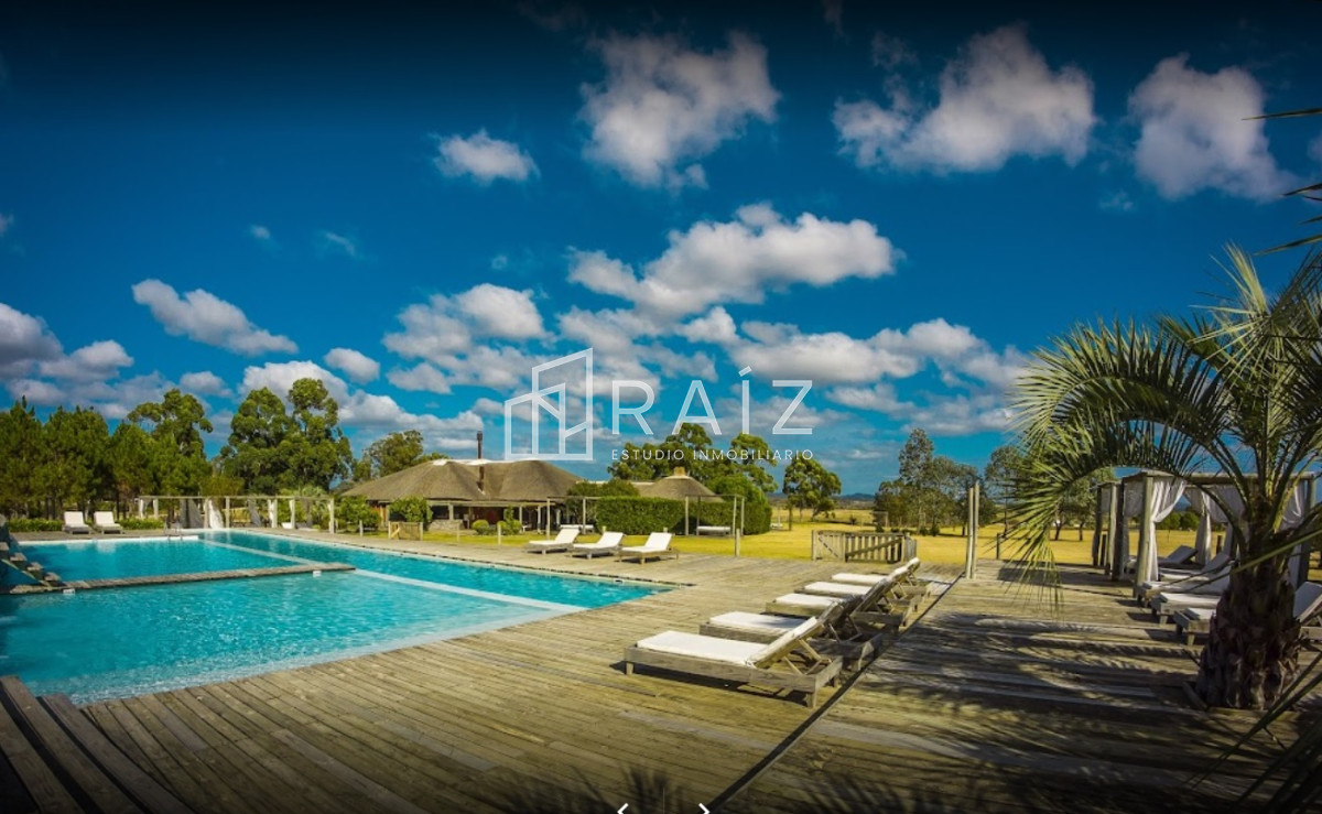 Casa ID.8906 - VENTA CASA BARRIO PRIVADO EL QUIJOTE 4 DORMITORIOS