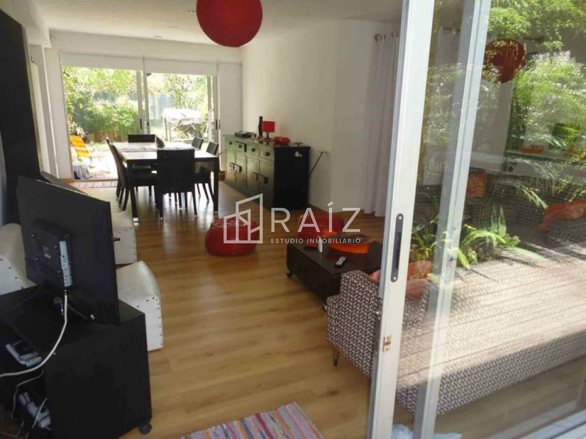 Casa ID.604 - CASA EN VENTA 4 DORMITORIOS MONTOYA