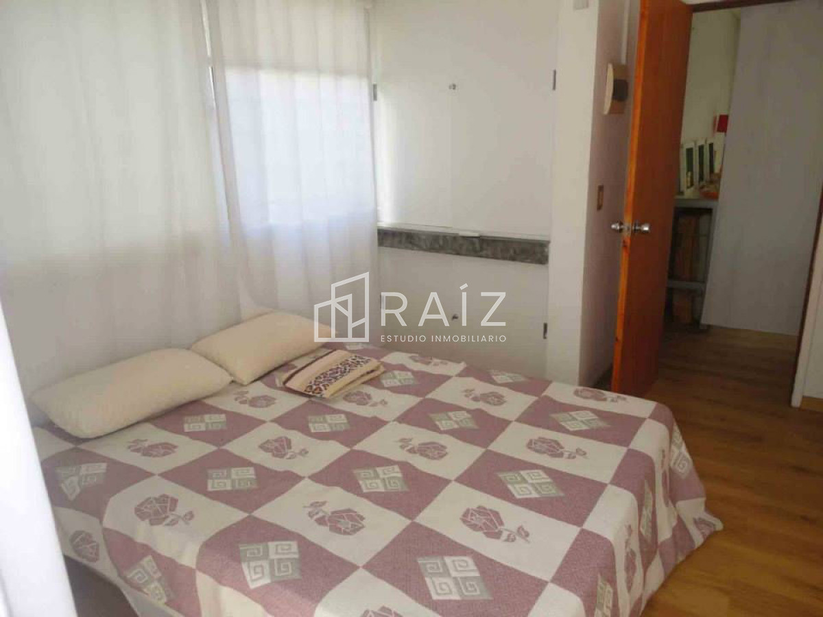 Casa ID.604 - CASA EN VENTA 4 DORMITORIOS MONTOYA