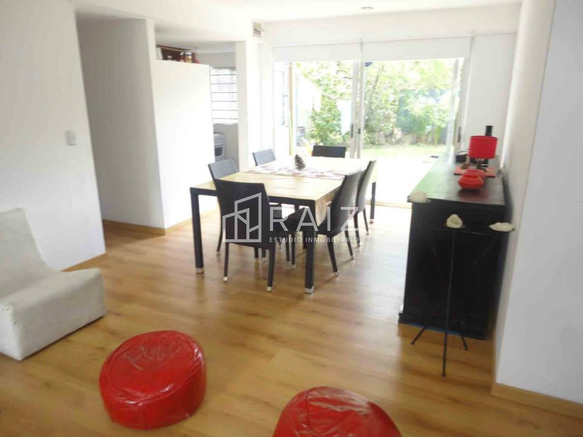 Casa ID.604 - CASA EN VENTA 4 DORMITORIOS MONTOYA