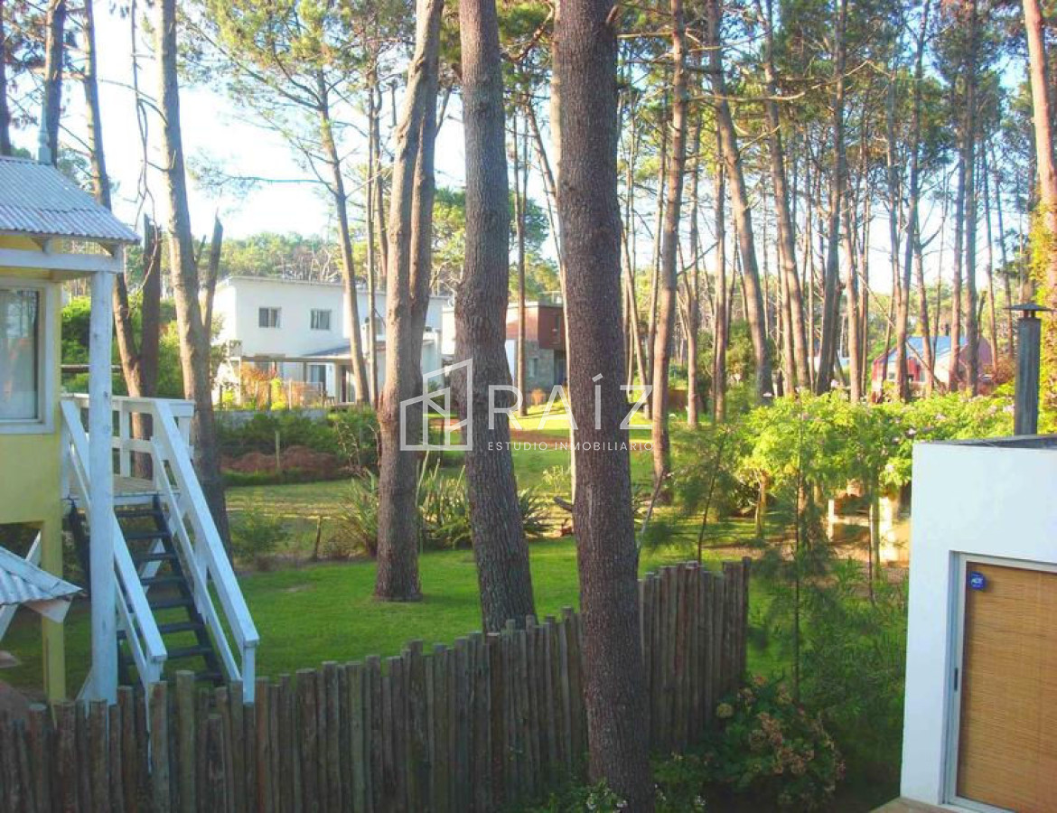 Casa ID.604 - CASA EN VENTA 4 DORMITORIOS MONTOYA
