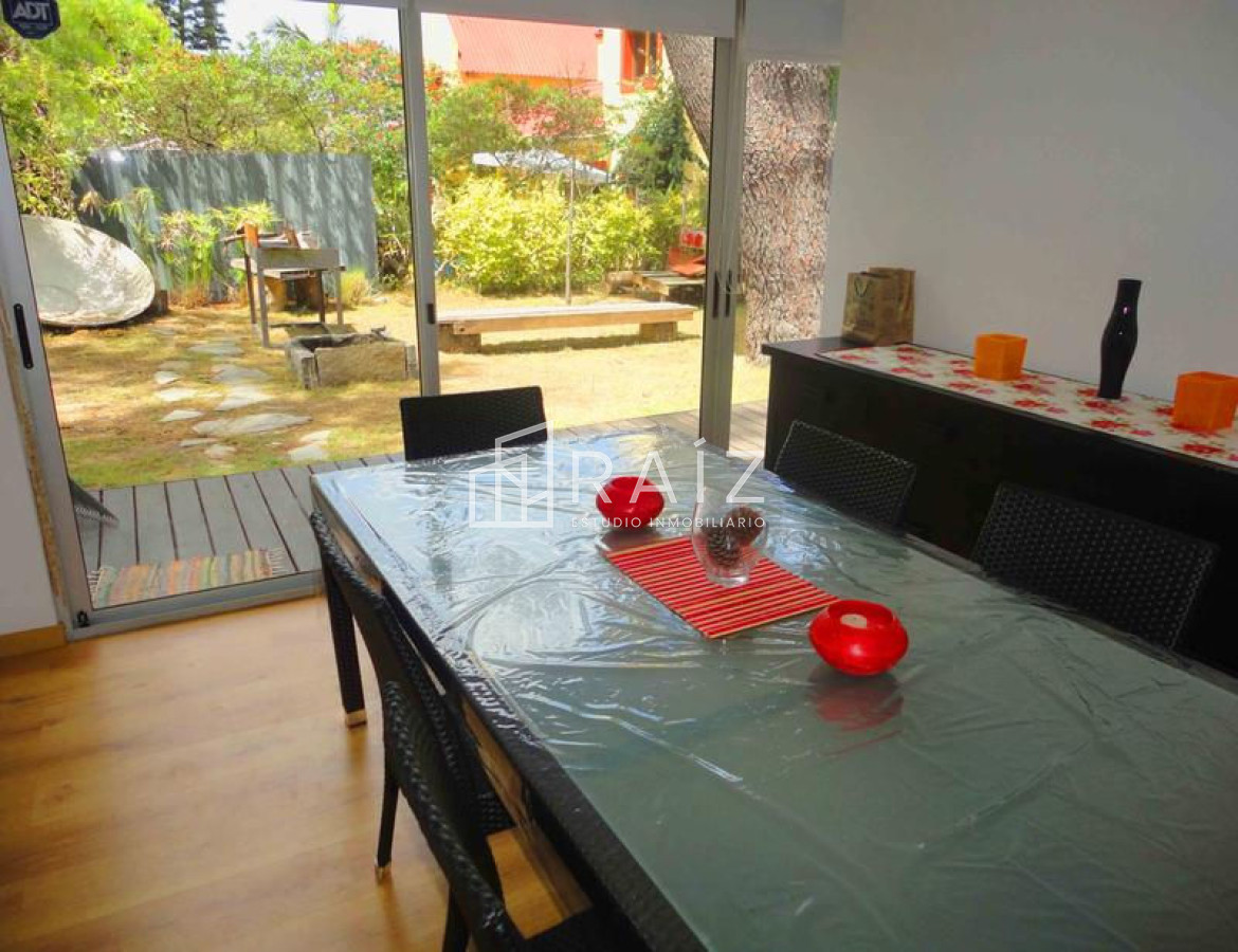 Casa ID.604 - CASA EN VENTA 4 DORMITORIOS MONTOYA