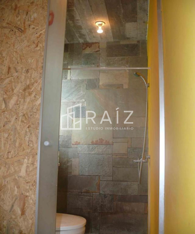 Casa ID.604 - CASA EN VENTA 4 DORMITORIOS MONTOYA