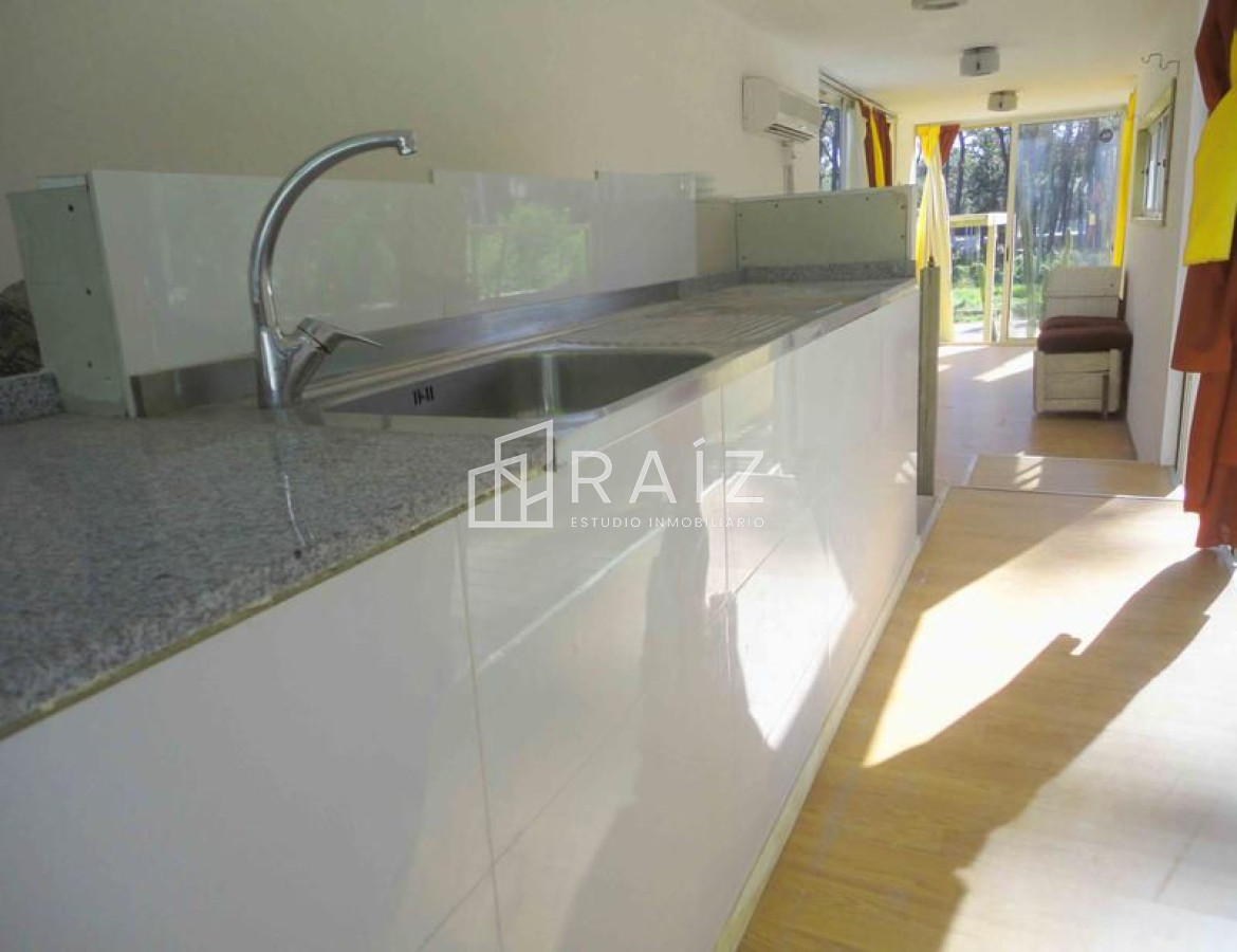 Casa ID.604 - CASA EN VENTA 4 DORMITORIOS MONTOYA
