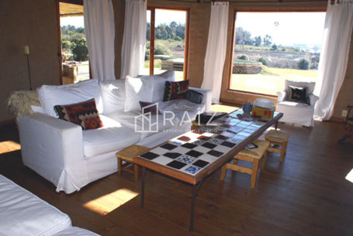 Casa ID.609 - Casa en Punta Ballena, Laguna del Sauce