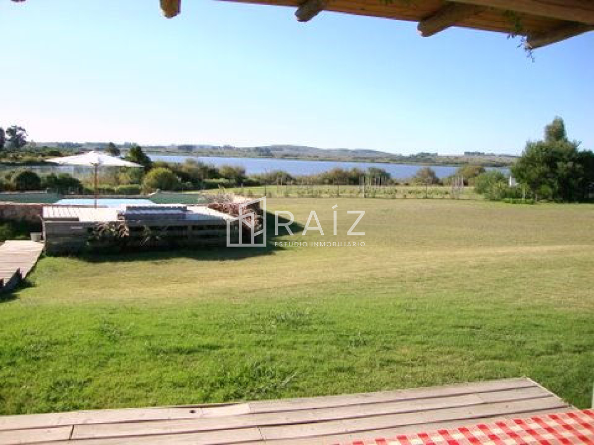 Casa ID.609 - Casa en Punta Ballena, Laguna del Sauce