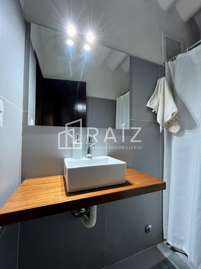 Casa ID.1112 - CASA EN VENTA 3 DORMITORIOS  Y DEPENDENCIA PISCINA PINARES