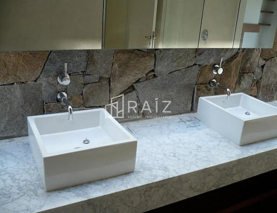 Casa ID.630 - CASA 6 DORMITORIOS ALQUILER TEMPORADA PUNTA DE PIEDRAS 