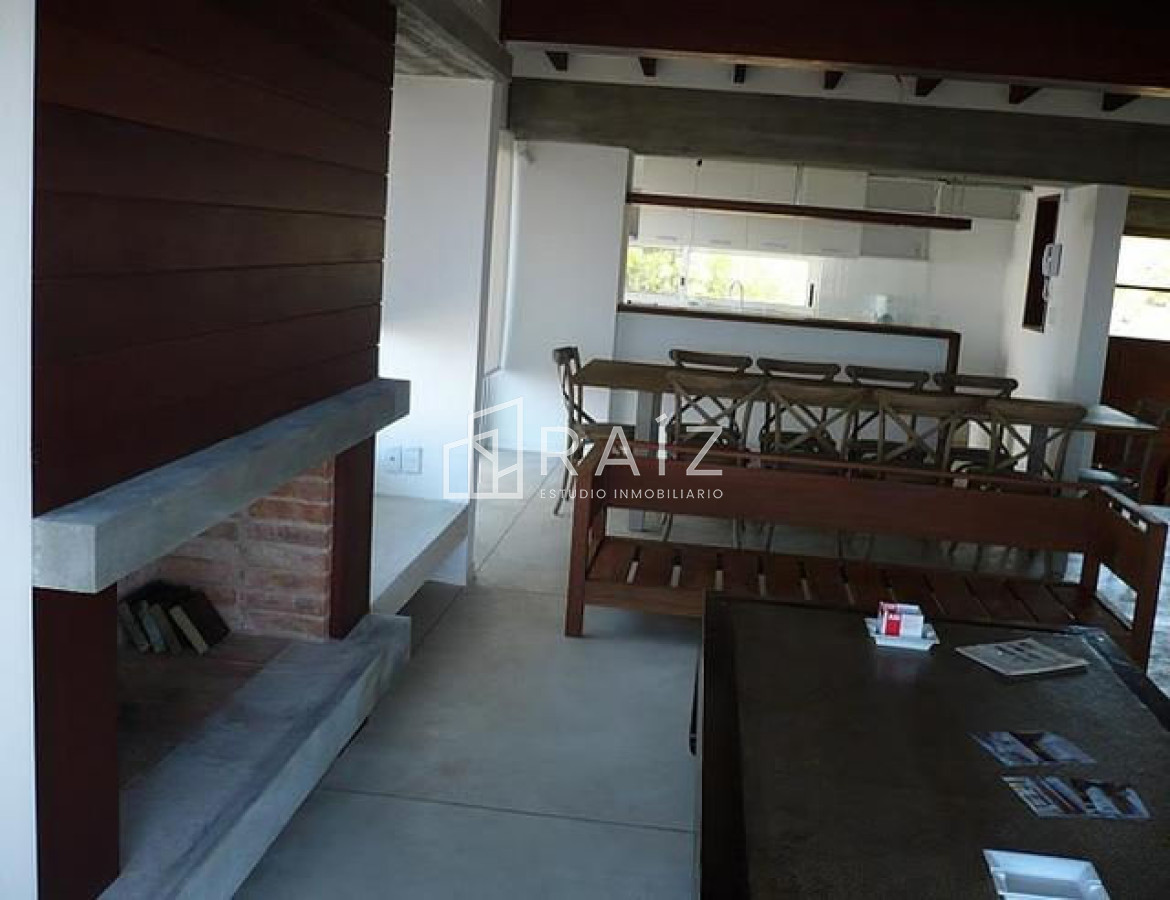 Casa ID.630 - CASA 6 DORMITORIOS ALQUILER TEMPORADA PUNTA DE PIEDRAS 